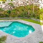 Superb & Sunny 2Br & 2Ba Apt. W/ Seaview, Malabata